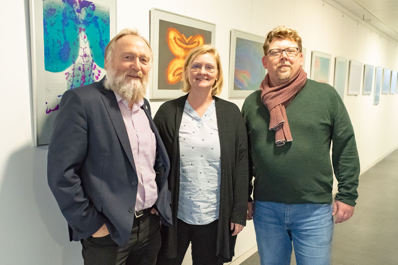 Prof. Dr. Toemme Noesselt und Prof. Dr. Eckart Gundelfinger begrüßen die neu bestellte CBBS-Sprecherin Prof. Dr. Daniela Dieterich - (c) Barbara Wolynski/ CBBS