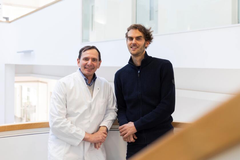 Dr. med Lars Büntjen und Dr. med. Max-Phillip Stenner - (c) Sarah Kossmann/ Universitätsmedizin Magdeburg