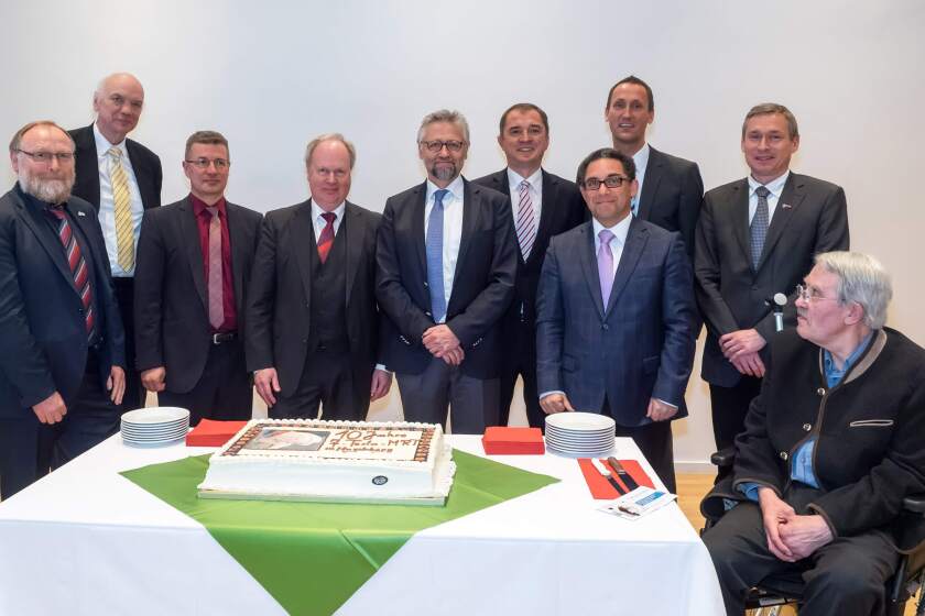 Festveranstaltung aus Anlass des 10jährigen Jubiläums der 7T-Inbetriebnahme Festveranstaltung aus Anlass des 10jährigen Jubiläums der 7T-Inbetriebnahme