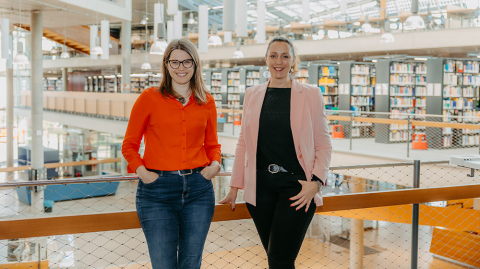 Portrait of Saskia Salmen and Mareike Fingerhut Säck (c) Jana Dünnhaupt, University of Magdeburg